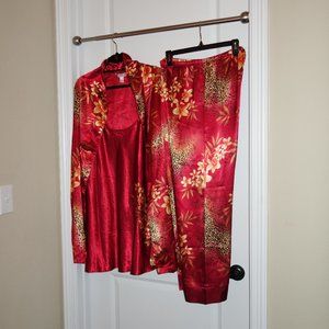 Oscar de La Renta sleepwear set